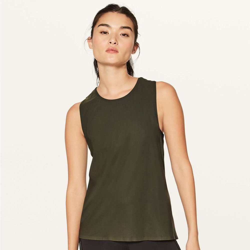 Lululemon Run On Muscle Tank in Dark Olive, Size 8